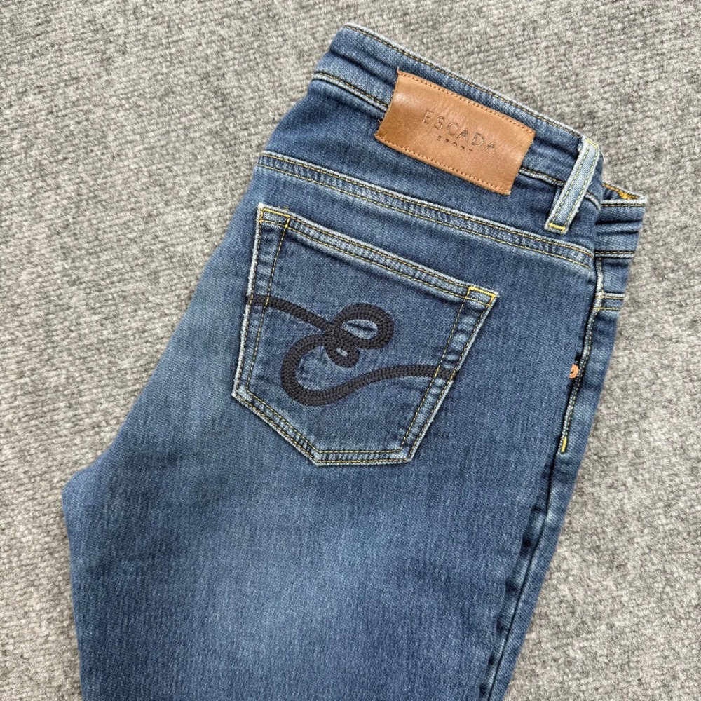Escada Sport Liv Jeans 36 (Actually 31 x 290 Blue Wash Denim  Style J618 Women's